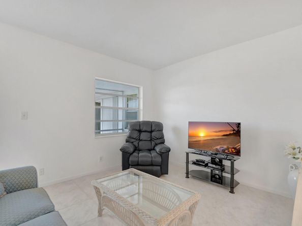 5501 NW 2nd Ave 302, Boca Raton FL 33487