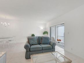 5501 NW 2nd Ave 302, Boca Raton FL 33487