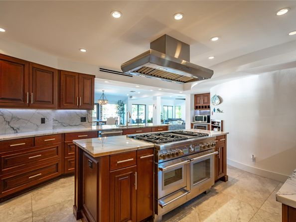 2817 NE 26th Ct, Fort Lauderdale FL 33306
