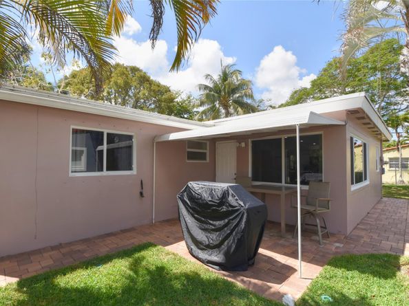 981 SW 32nd St, Fort Lauderdale FL 33315