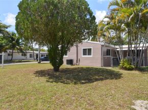 981 SW 32nd St, Fort Lauderdale FL 33315