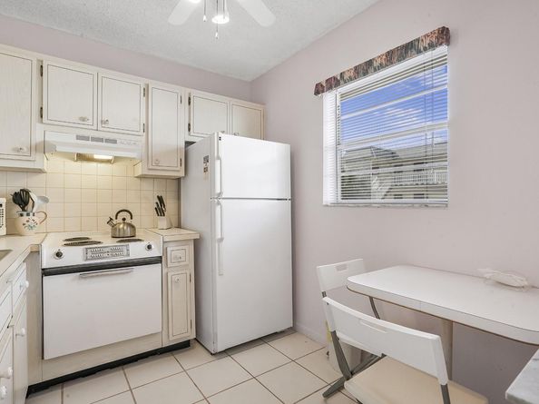 4321 NW 16th St 204, Lauderhill FL 33313