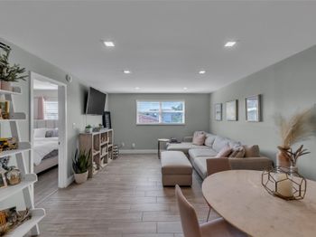 611 NE 14th Ave