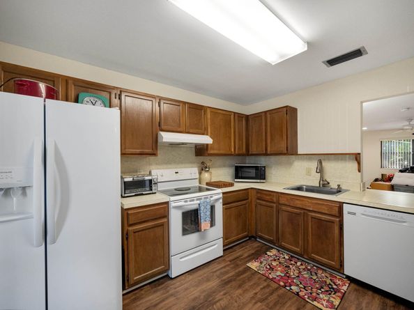 193 Mastic Tree Court, Royal Palm Beach FL 33411