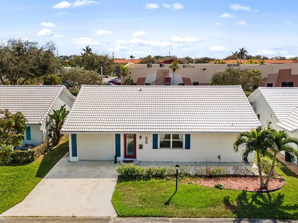 2300 SW 21st Way, Boynton Beach FL 33426