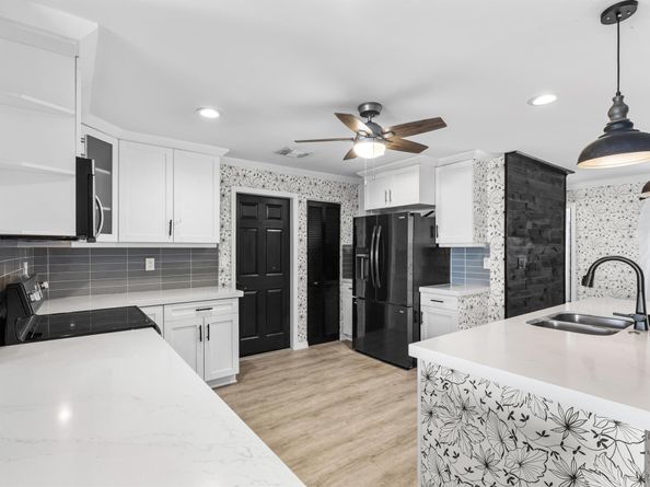 2300 SW 21st Way, Boynton Beach FL 33426