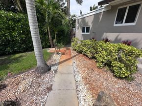 824 NE 17th Ct, Fort Lauderdale FL 33305