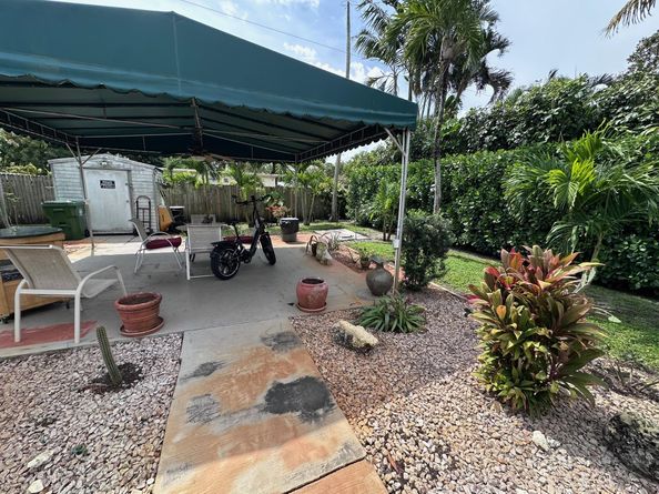 824 NE 17th Ct, Fort Lauderdale FL 33305