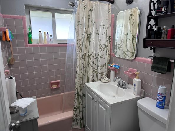 824 NE 17th Ct, Fort Lauderdale FL 33305