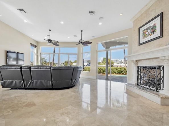 1261 NE 27th Way, Pompano Beach FL 33062