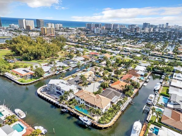 1261 NE 27th Way, Pompano Beach FL 33062