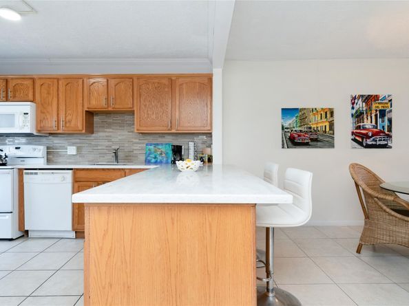 2731 NE 14th Street Cswy 1006, Pompano Beach FL 33062