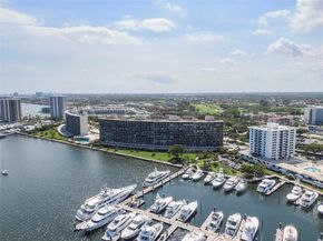 136 Lakeshore Dr 10, North Palm Beach FL 33408
