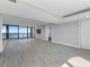 136 Lakeshore Dr 10, North Palm Beach FL 33408