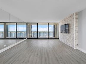 136 Lakeshore Dr 10, North Palm Beach FL 33408