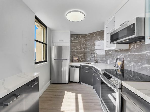 136 Lakeshore Dr 10, North Palm Beach FL 33408
