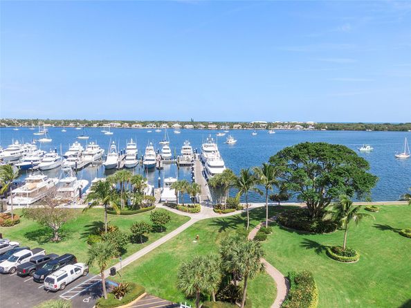 136 Lakeshore Dr 10, North Palm Beach FL 33408