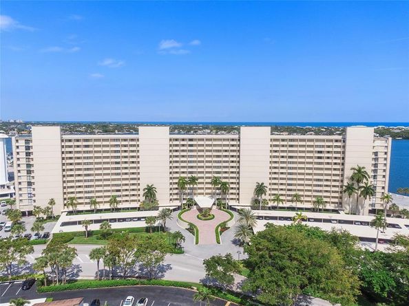 136 Lakeshore Dr 10, North Palm Beach FL 33408