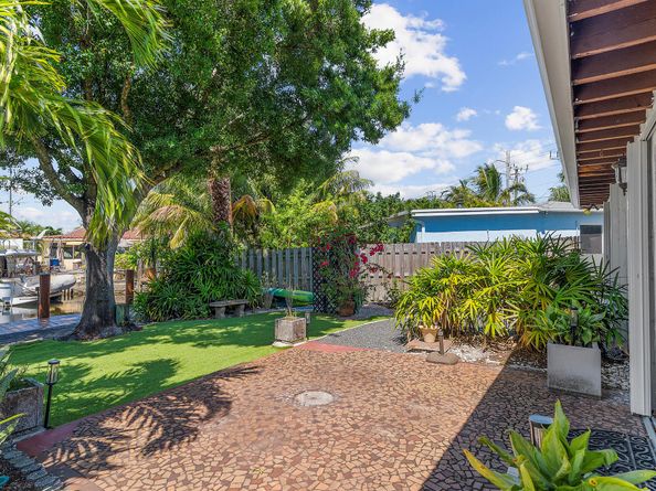 901 Guava Isle, Fort Lauderdale FL 33315