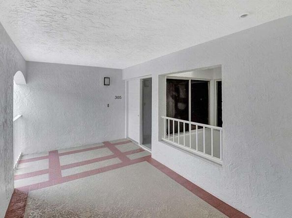 7370 Orangewood Lane 305, Boca Raton FL 33433
