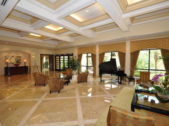 7370 Orangewood Lane 305, Boca Raton FL 33433