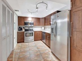 7370 Orangewood Lane 305, Boca Raton FL 33433
