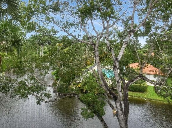 7370 Orangewood Lane 305, Boca Raton FL 33433