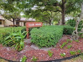 8220 SW 24th St 4215, North Lauderdale FL 33068