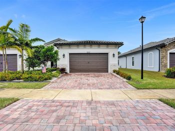 8327 W Blue Spring Dr