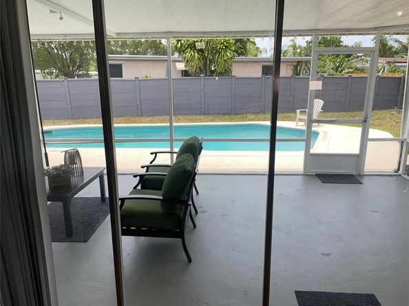 5813 NW 18th Ct, Margate FL 33063