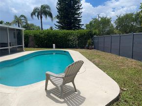 5813 NW 18th Ct, Margate FL 33063