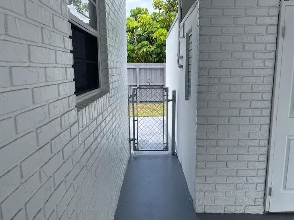 5813 NW 18th Ct, Margate FL 33063