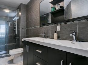 320 Harmon Cove Tower 320, Secaucus NJ 07094