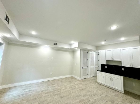 270 Terrace Ave 1, Jersey City NJ 07307