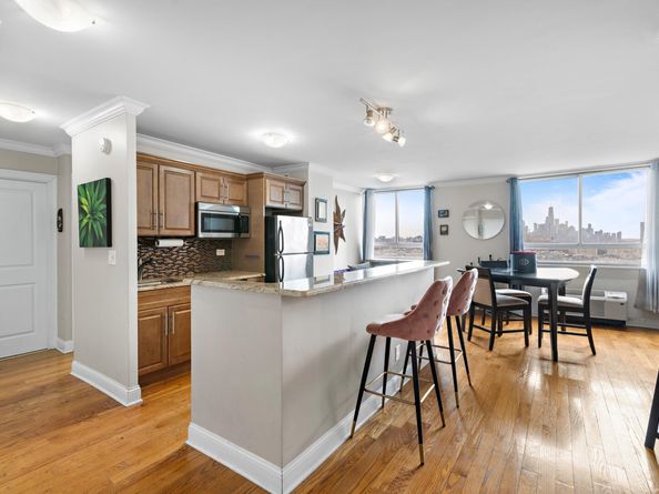 100 Manhattan Ave 407, Union City NJ 07087