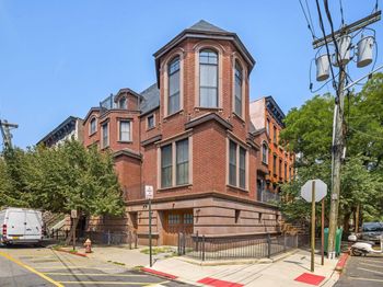 1000 Garden St