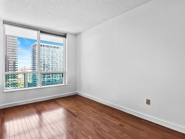 1 Shore Lane 1805, Jersey City NJ 07310