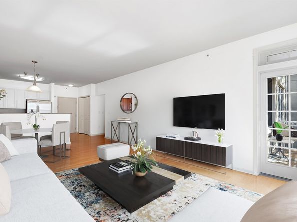 15 Enterprise Ct 211, Jersey City NJ 07305