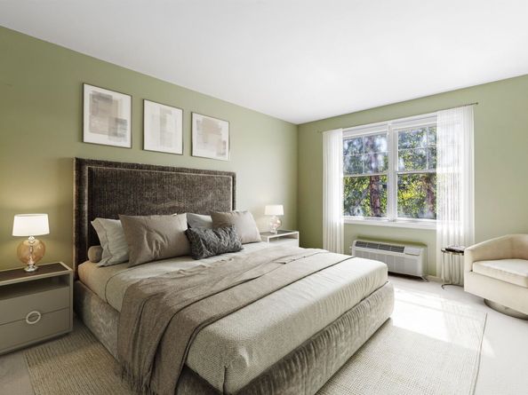 15 Enterprise Ct 211, Jersey City NJ 07305