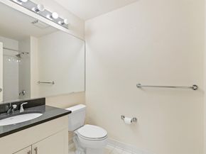 15 Enterprise Ct 211, Jersey City NJ 07305