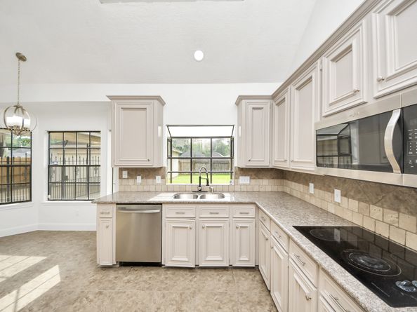2118 Windmill Drive, Richmond TX 77406