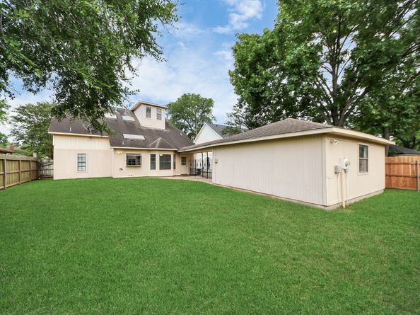 2118 Windmill Drive, Richmond TX 77406