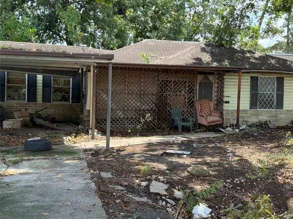 6706 Greenhurst Street, Houston TX 77091
