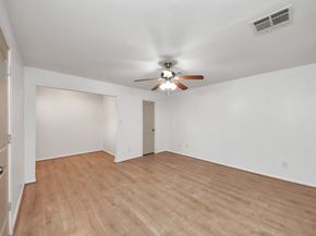 7836 Bateman Lane 7836, Houston TX 77088