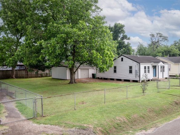 7009 Tuck Street, Houston TX 77020