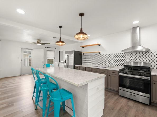 7009 Tuck Street, Houston TX 77020