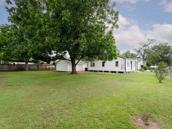 7009 Tuck Street, Houston TX 77020