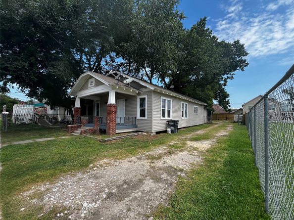 6015 Brady Street, Houston TX 77011