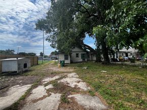 6015 Brady Street, Houston TX 77011