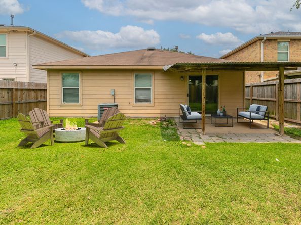 12518 Rosslare Drive, Houston TX 77066